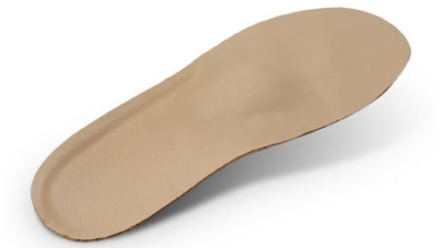 Steunzool voor een Mortons neuroom met een verhoging net achter de kopjes van de middenvoetsbeentjes, die de druk op de zenuw verlaagt